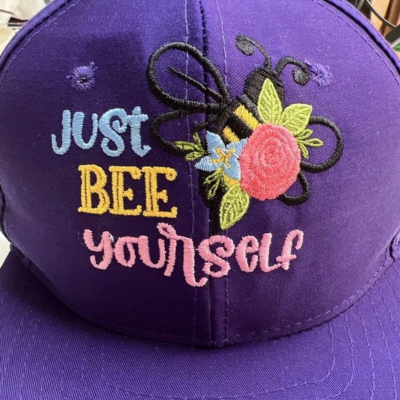 Women's Embroidered Adjustable Cotton Baseball Cap Hat Just Bee Yourself NWT - Picture 3 of 5